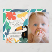 Toucan Tropical Leaf Modern 1e verjaardag Foto Kaart (Voorkant / Achterkant)