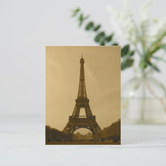Tour Eiffel vue frontale sepia Carte postale (Debout devant)