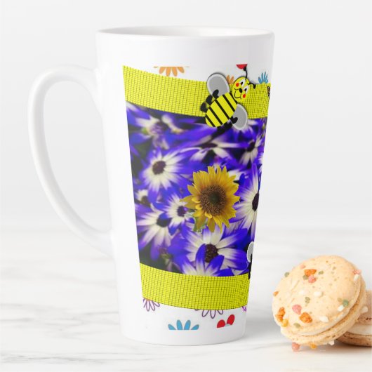 Tournesol Bumblebee Latte Mug (En situation)