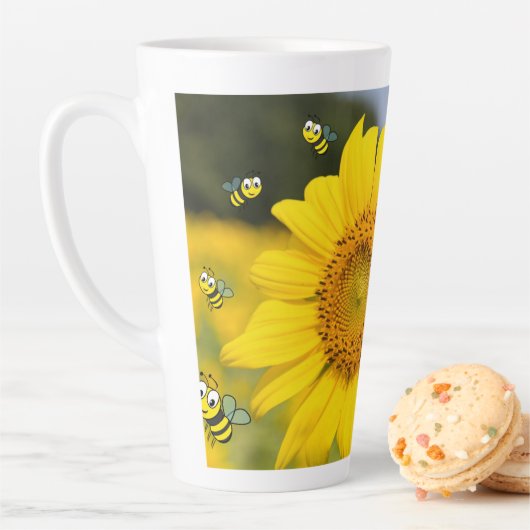 Tournesol Bumblebee Latte Mug (En situation)