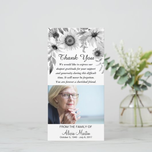 Tournesols rustiques commémoratifs de Merci de (Debout devant)