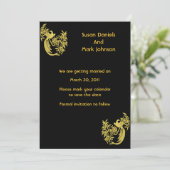 Tourterelles dorées sur faire-part de mariage noir (Debout devant)