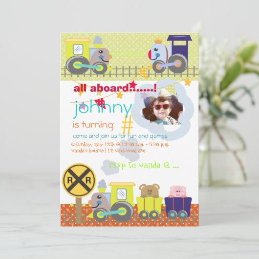 Tous à bord, entraîne des invitations d'anniversai (Debout devant)