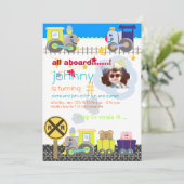 Tous à bord, entraîne des invitations d'anniversai (Debout devant)