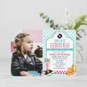 TOUT ÂGE - 1950 Retro Diner Invitation d'anniversa (Debout devant)