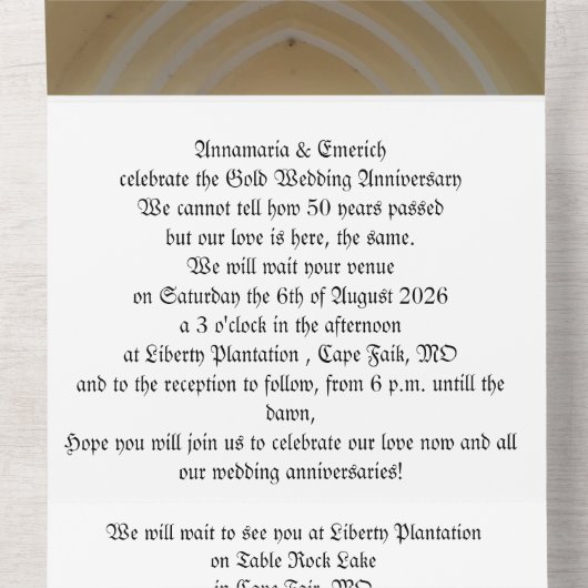 Tout En Un 50th gold wedding anniversary invitation   (À l'intérieur du milieu)