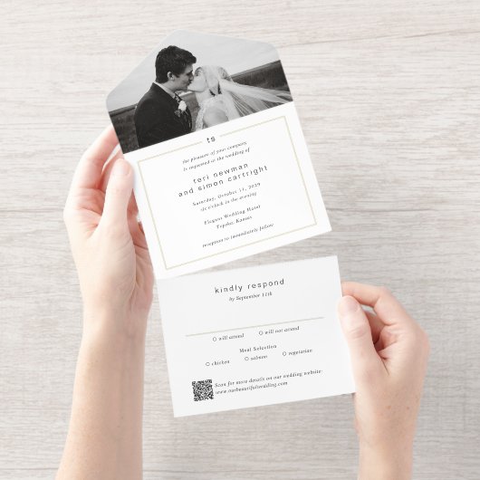 Tout En Un Invitation Timeless Monogram QR Code Modern Wedding (Détachable)