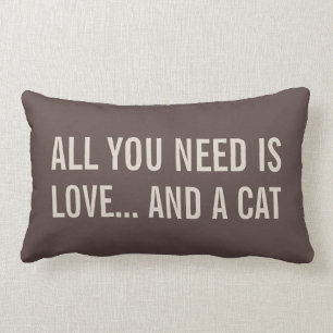Tout que vous avez besoin est amour… et coussins
