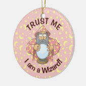 Tovenaar met Ball Keramisch Ornament (Links)