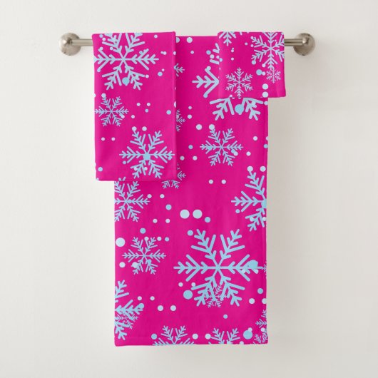Towel Set, Bright Fuchsia Snowflakes (En situation)