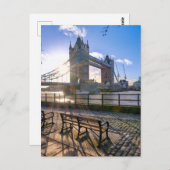 Tower Bridge à Dawn, Londres Carte postale britann (Devant / Derrière)