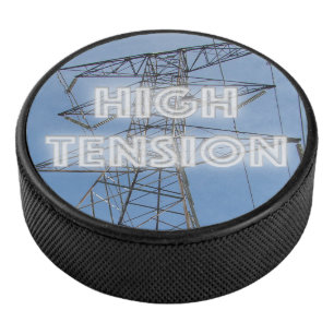 Tower met hoge spanning hockey puck