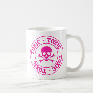 Toxische roze schedel en kruisbeenderen koffiemok