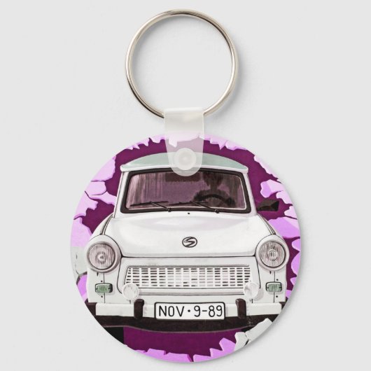 Trabant-auto en roze/Lila Berlijnse muur Sleutelhanger (Voorkant)