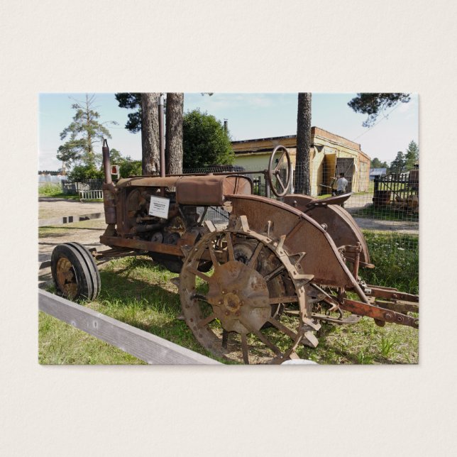 tracteur russe antique (Devant)