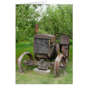Tracteur vintage dans Apple Orchard