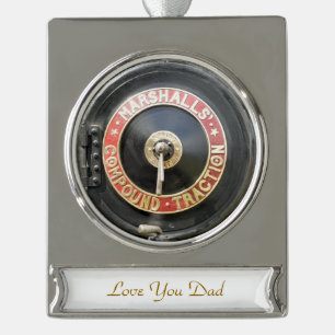 TRACTIEMOTOREN VERZILVERD BANNER ORNAMENT