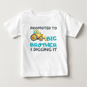 Tractor gepromoveerd tot Big Brother en graven