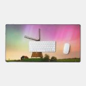 Traditional windmill under the Northern Lights (Clavier et souris)