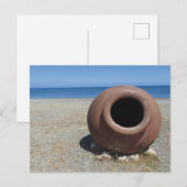 Traditionele Griekse Terracotta Pot op strand Briefkaart (Voorkant / Achterkant)