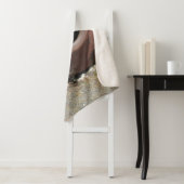 Traditionele Griekse Terracotta Pot op strand Sherpa Deken (In situ)