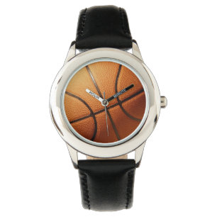 Traditionele grote ronde oranje basketbal, horloge