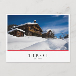 Traditionele houten kool in de sneeuw briefkaart