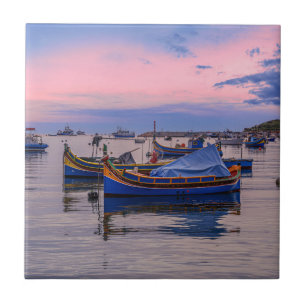 Traditionele Maltese boten in Marsaxlokk Tegeltje