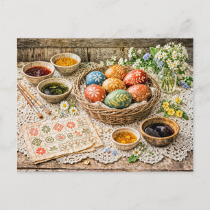 Traditionele Pasen eieren met natuurlijke kleursto Briefkaart