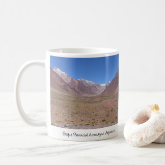 Trail naar het Aconcagua-gebergte in Argentinië Koffiemok