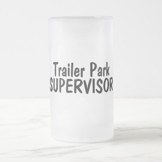 Trailer Park Supervisor Matglas Bierpul (Center)