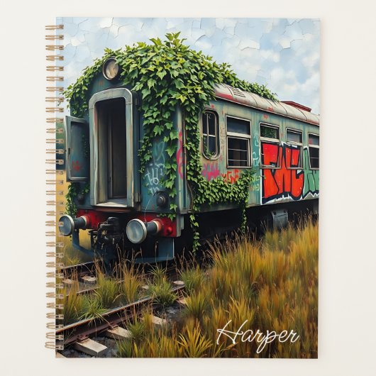 Train abandonné recouvert de lierre et de graffiti (Devant)