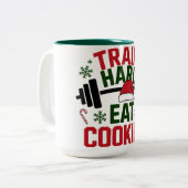 Train Hard Eat Cookies Funny Christmas Gym Mug (Devant gauche)