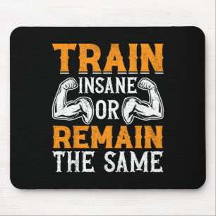 Train Hard Graphic voor bodybuilding fans Muismat