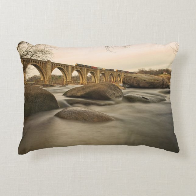 Train over James River Decoratief Kussen (Voorkant)