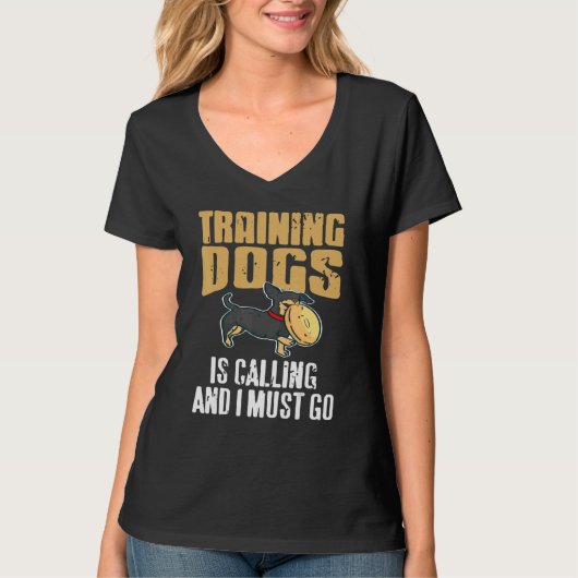 Training Dogs Is Calling & I Must Go Retro   Prese T-shirt (Voorkant)