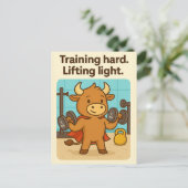 Training Hard Bullio Briefkaart – Grappige Gym Hum (Staand voorkant)