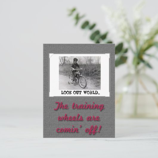 Trainingswielen Funny Retro Afstuderen Aankondigingskaart (Staand voorkant)