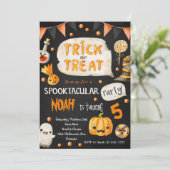 Traite ou traitement noir Halloween Invitation d'a (Debout devant)