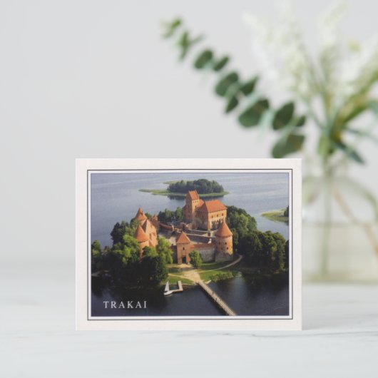 Trakai - Carte postale (Debout devant)