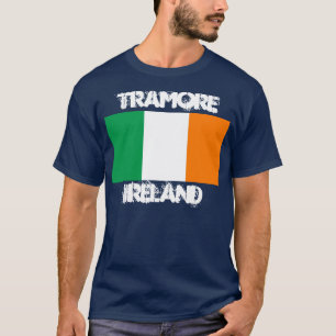 Tramore, Ierland met Ierse vlag T-shirt