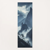 Tranquil Misty Mountains Yoga Mat  (Voorkant)