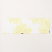 Tranquil Morning Yellow Flowers Yogamat (Achterkant (horizontaal))