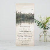 Tranquil rustieke Lake Reflectie Slanke bruiloft Kaart (Staand voorkant)