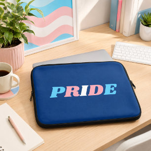 Trans Pride Transgender Vlag Kleuren Typografie Laptop Sleeve