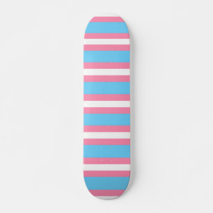 trans vlag patroon op skateboard