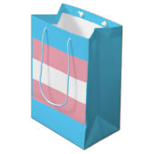 Transgender pride vlag medium cadeauzakje (Voorkant Gekanteld)