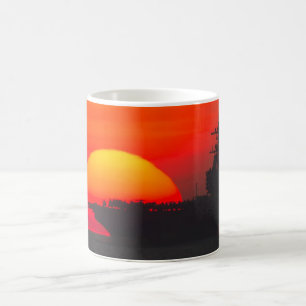TRANSPORTEUR D'AÉRONEF AMÉRICAIN - CVN-77 Mug