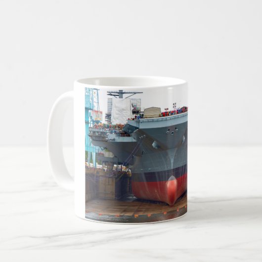 TRANSPORTEUR D'AÉRONEF AMÉRICAIN - CVN-78 Mug (Devant gauche)