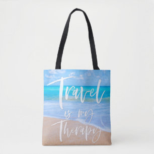 TRAVEL IS MIJN THERAPIE Quote White Typography Bea Draagtas